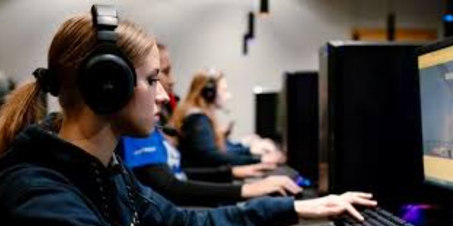 Những Tựa Game ESports Nổi Bật Tại TDTC